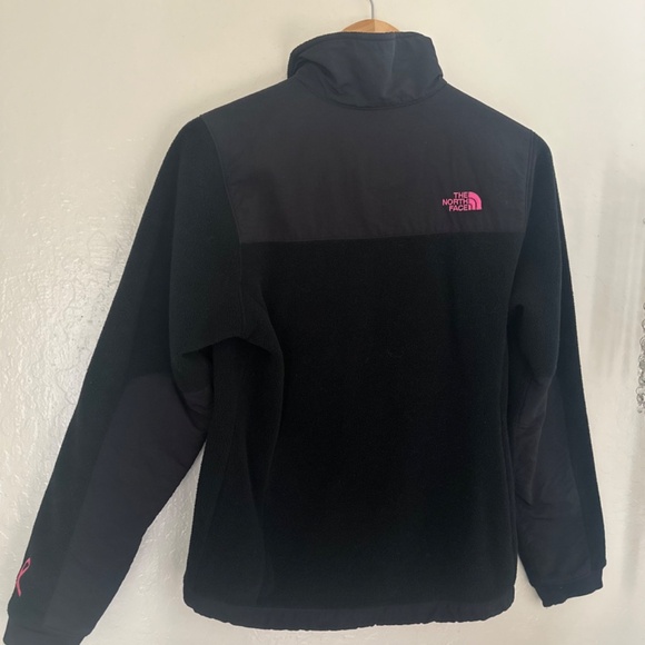 The North Face Black Breast Cancer Awareness Denali Fleece Jacket Size S… - Picture 9 of 16